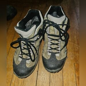 Men's Merrell Outdoor Hiking Boots - Black and Tan